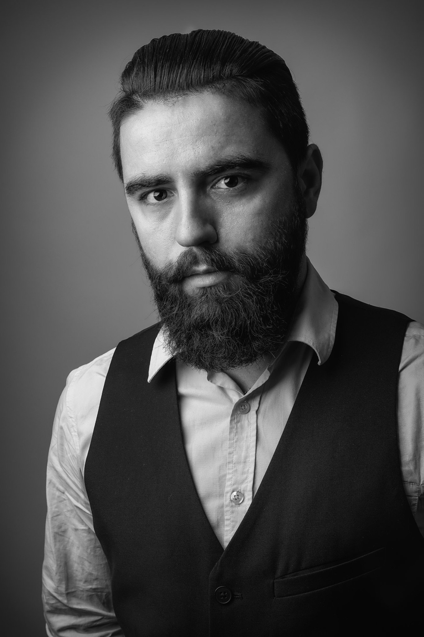 Dr. Alexandar Uzunov